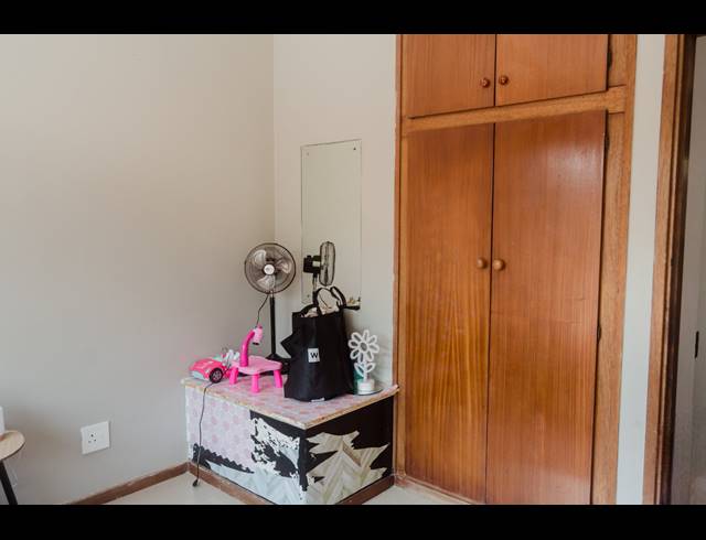 3 BEDROOM TOWNHOUSE FOR SALE IN SCOTTBURGH CENTRAL